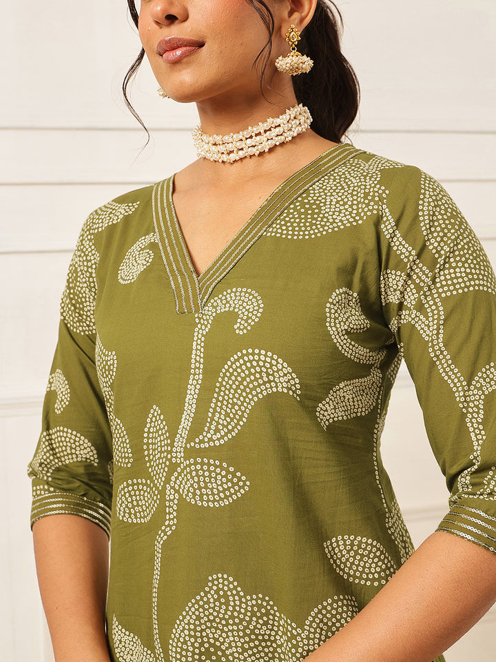 Green Embroidered V Neck Suit Set